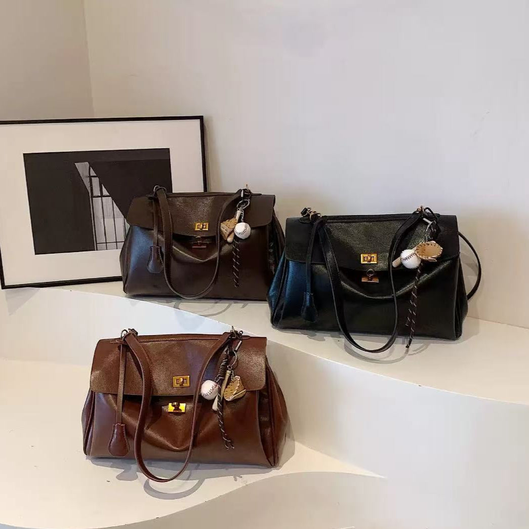 ARIA | Vintage Handbag — The Soul of Timeless Luxury